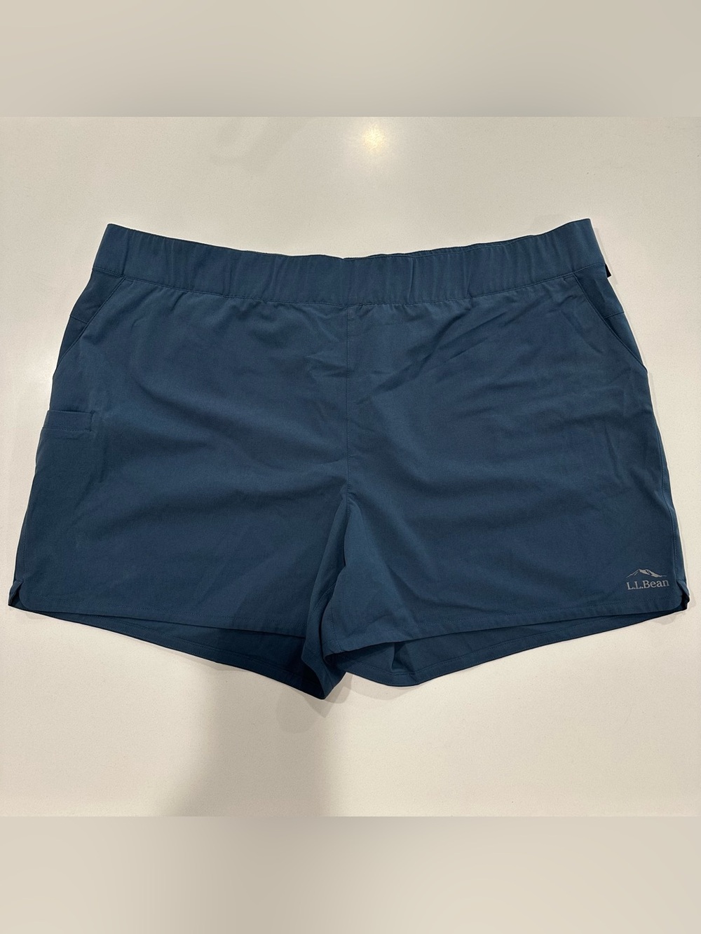 NWT L.L. Bean Women’s Tropicwear Comfort shorts